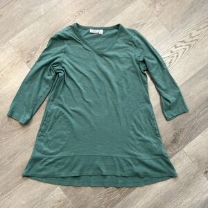 LOGO by Lori Goldstein Tunic Top Green Size XS Xsmall Pockets with Vneck
